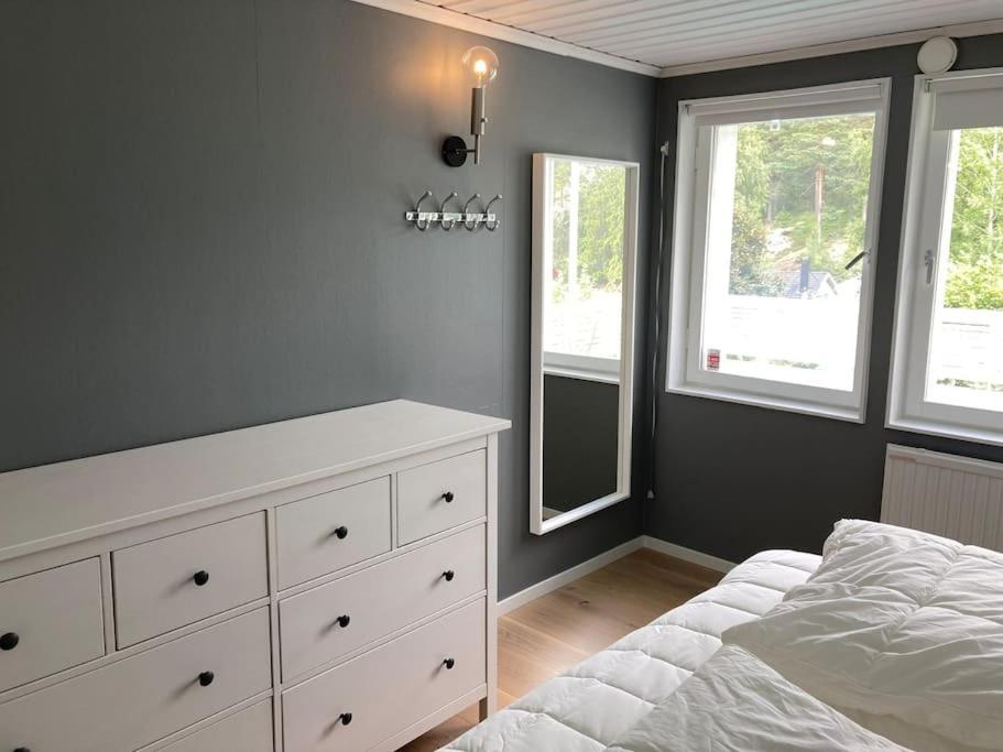 Villa Med Pool Och Bara 600M Till Havet! Trosa Eksteriør billede