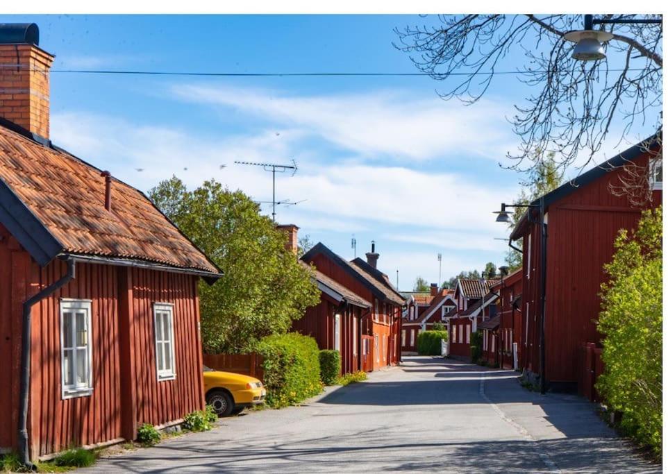 Villa Med Pool Och Bara 600M Till Havet! Trosa Eksteriør billede